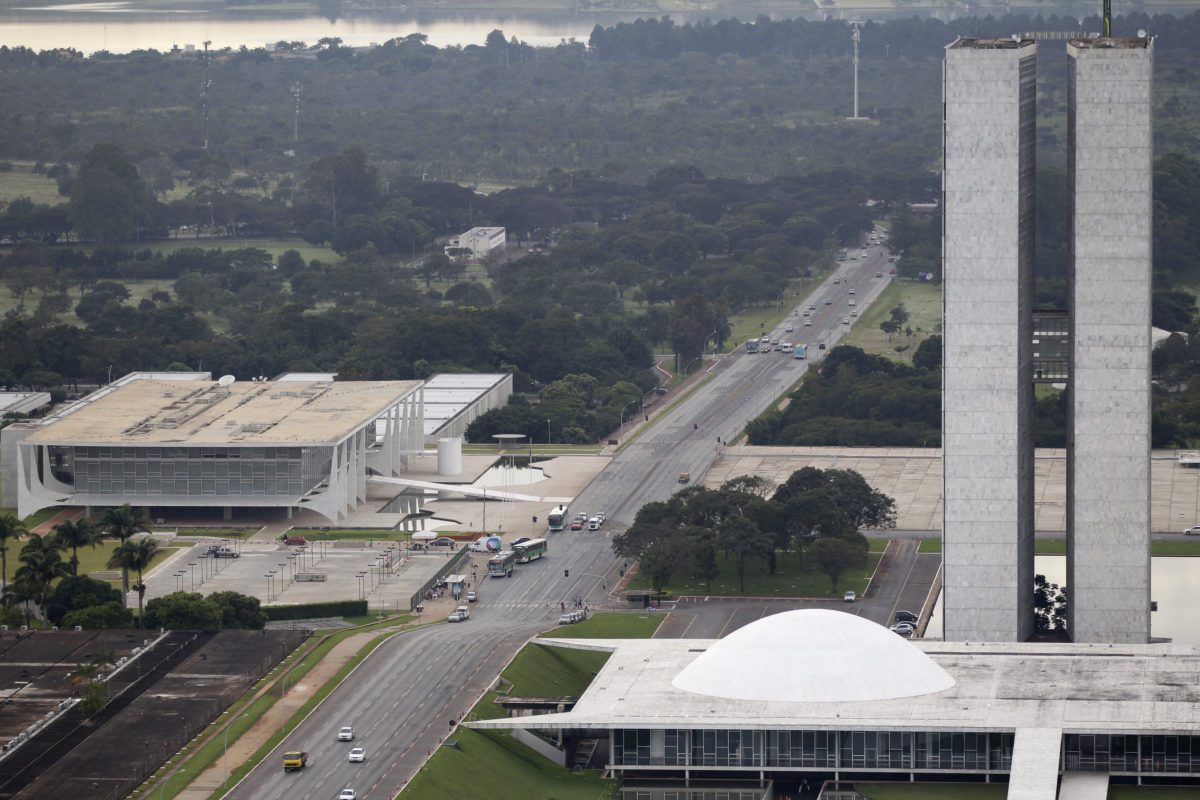 indicador-de-risco,-cds-do-brasil-fica-entre-as-maiores-quedas-em-2023-|-investnews