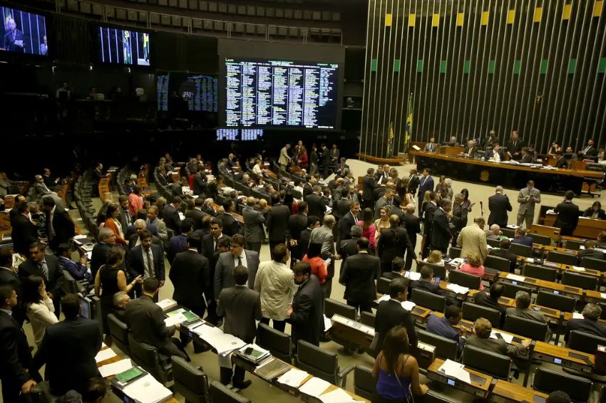camara-dos-deputados-aprovou-137-projetos-de-lei-em-2023