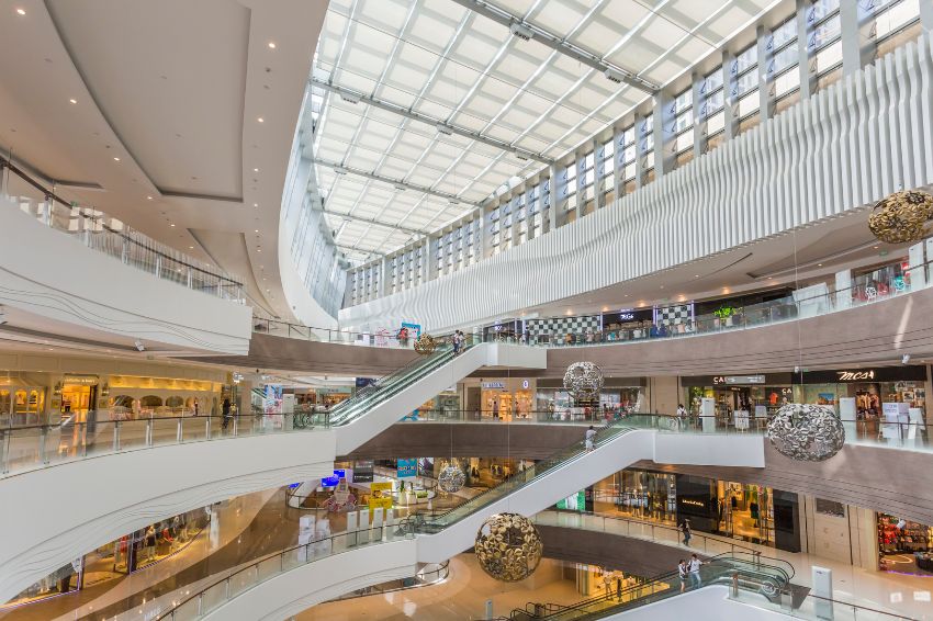 92%-dos-shoppings-ja-compram-energia-no-mercado-livre