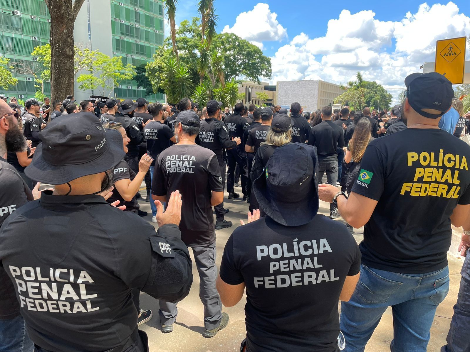 policiais-penais-cobram-regulamentacao,-e-ministerio-de-gestao-aprova-nova-estrutura-|-cnn-brasil