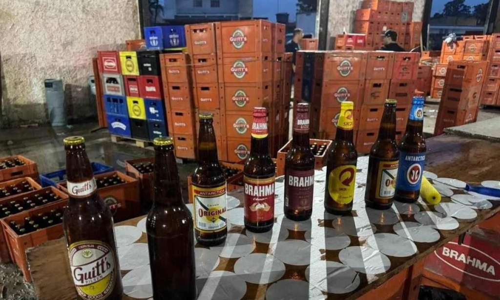 policia-fecha-fabrica-clandestina-de-falsificacao-de-cerveja-na-zona-sul-de-sao-paulo-–-jovem-pan