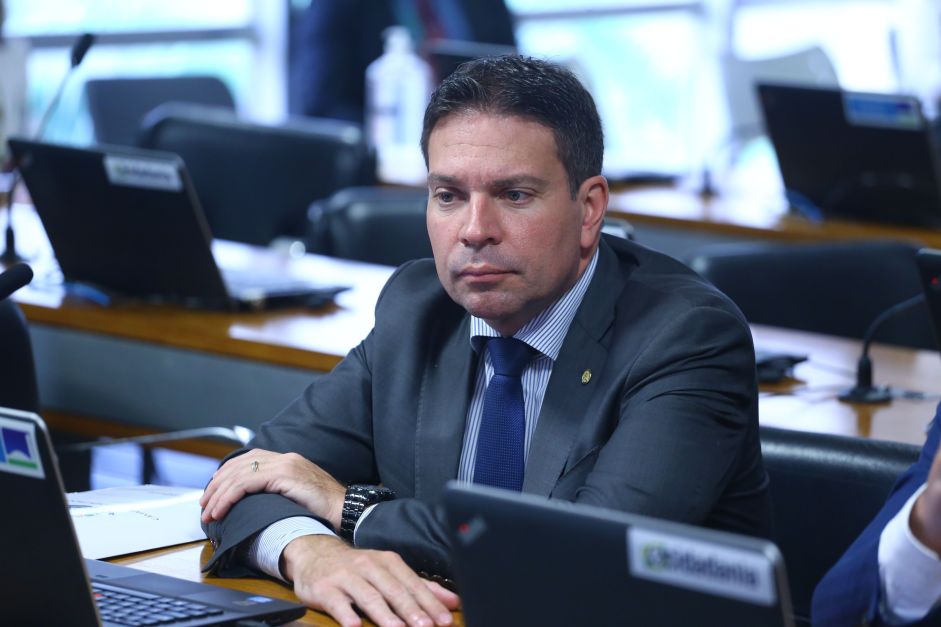 abin-apura-por-que-equipamentos-da-agencia-ainda-estavam-com-ramagem-|-cnn-brasil