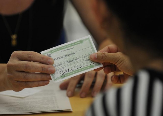 quer-disputar-as-eleicoes-de-2024?-saiba-ate-quando-voce-pode-se-filiar-a-um-partido-|-cnn-brasil
