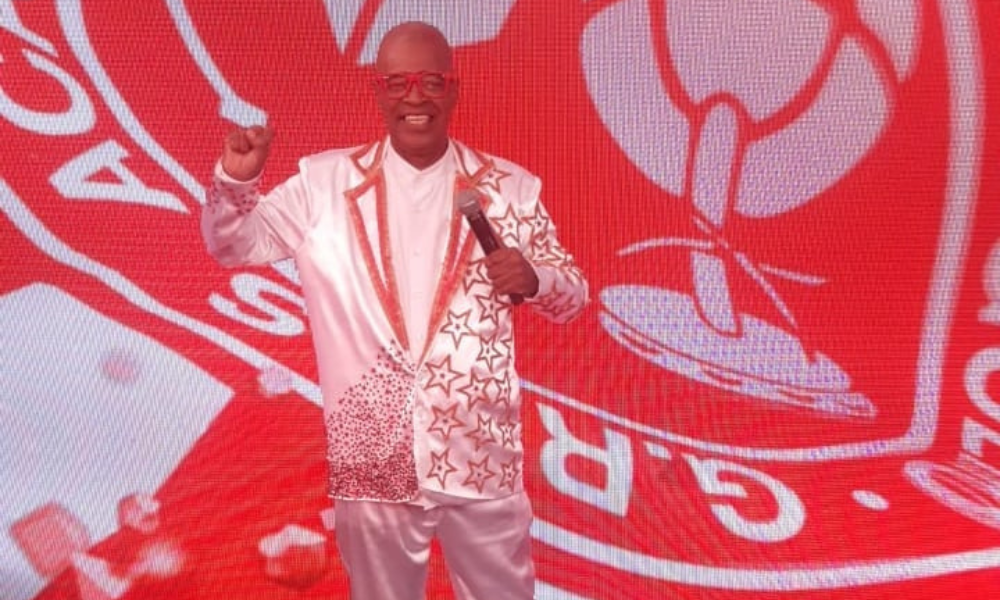 morre-aos-66-anos-quinho-do-salgueiro,-renomado-interprete-do-carnaval-carioca-–-jovem-pan