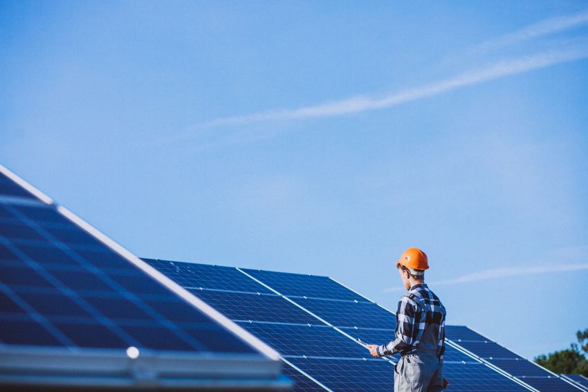 precos-dos-paineis-caem-na-1a-semana-do-ano-no-mercado-global-|-canal-solar