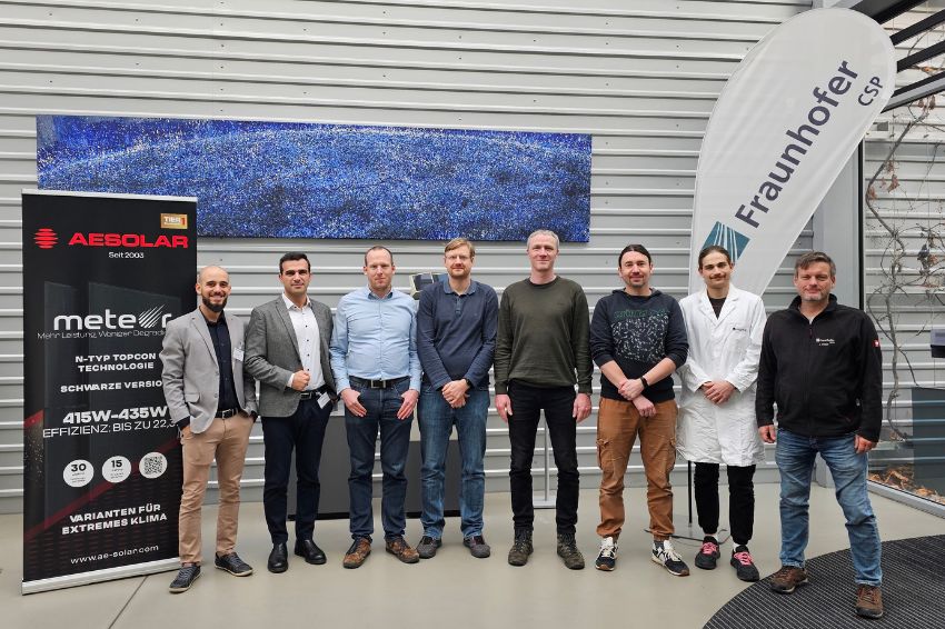 AE Solar se une à Fraunhofer CSP para pesquisa de painéis resistentes ao sombreamento AE Solar se une à Fraunhofer CSP para pesquisa de painéis resistentes ao sombreamento