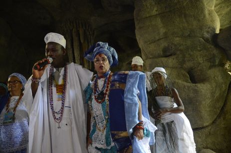 Rio de Janeiro (RJ) 20/01/2024 – Iyalode Rosangela D'Yewa participa do Festival Àgbàdo, que celebra o milho sagrado de Oxóssi para promoção da liberdade religiosa, no feriado de São Sebastião, nos jardins do Museu da República. Foto: Fernando Frazão/Agência Brasil
