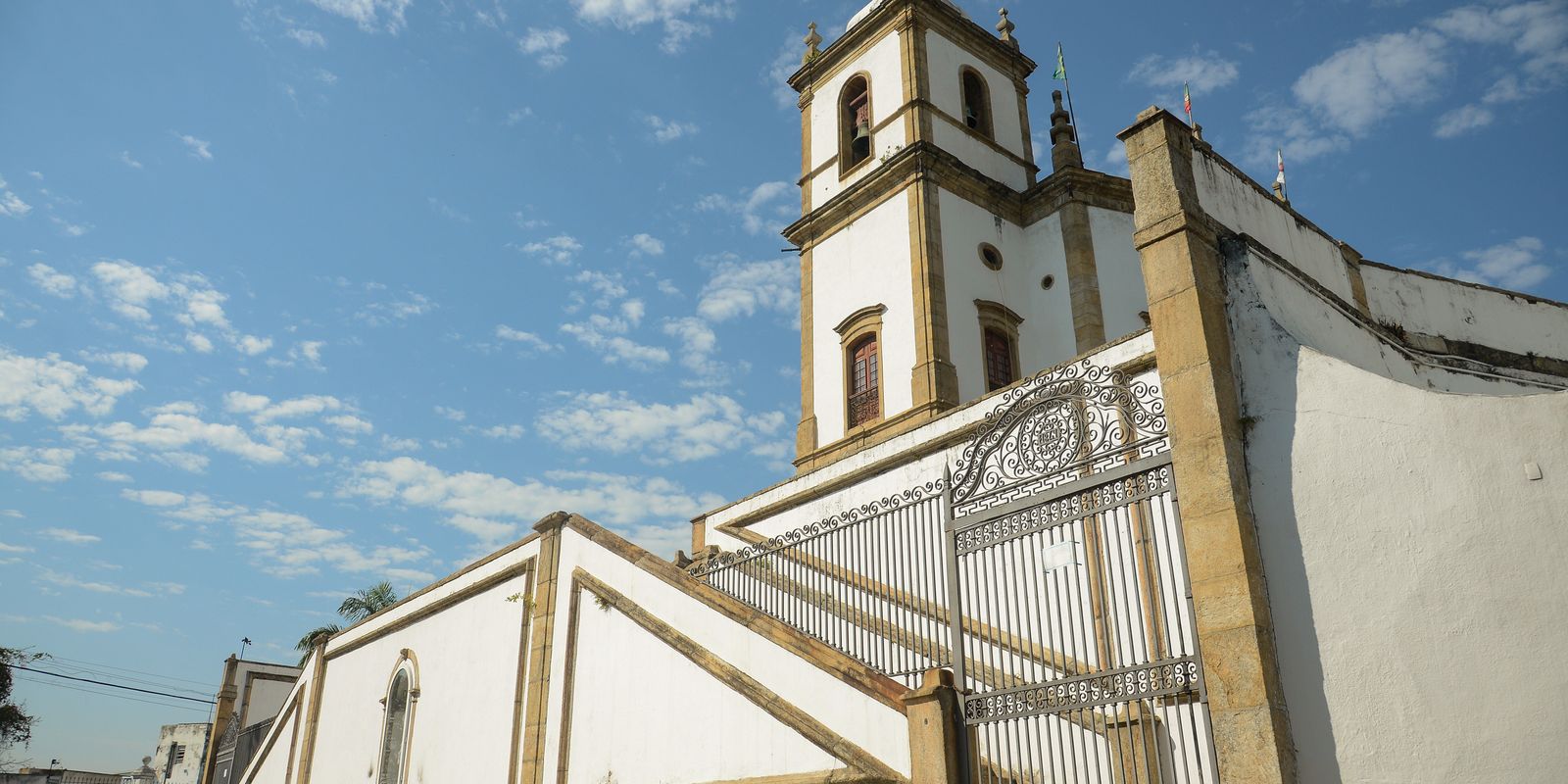 brasil-tem-mais-estabelecimentos-religiosos-que-escolas-e-hospitais