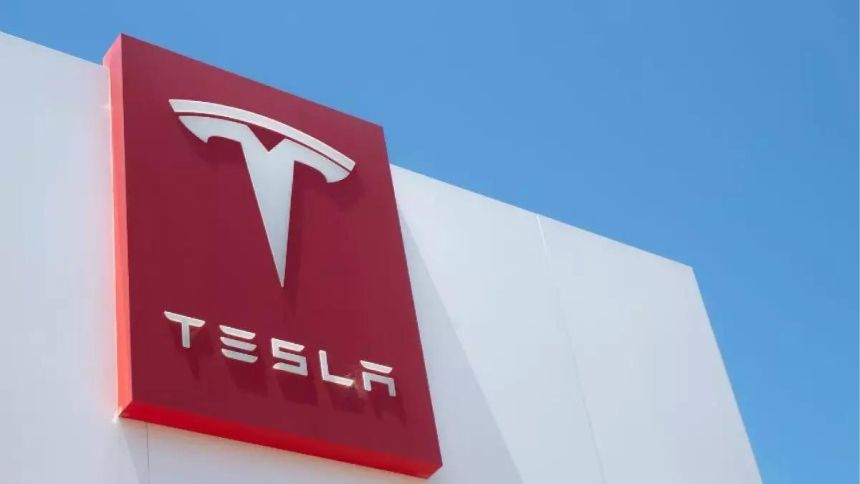 a-tesla-ganhou-us$-1,8-bilhao-em-2023-(sem-vender-um-unico-carro)-–-neofeed