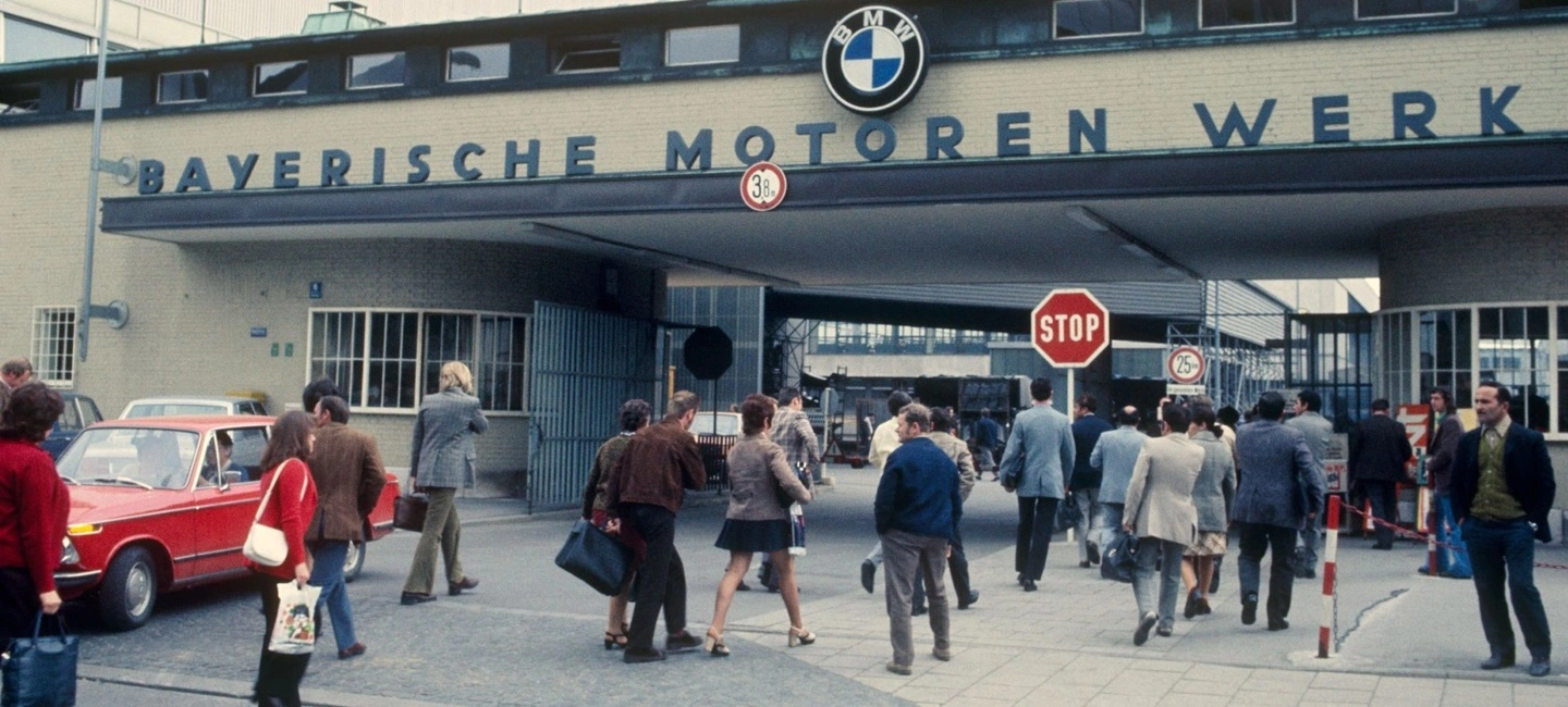 fabrica-da-bmw-em-munique-caminha-rumo-a-eletrificacao-total