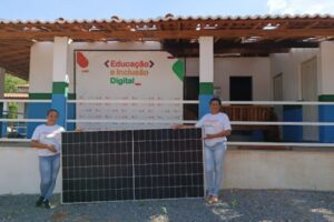 escolas-do-ceara-recebem-paineis-solares-e-computadores-da-lightsource-bp