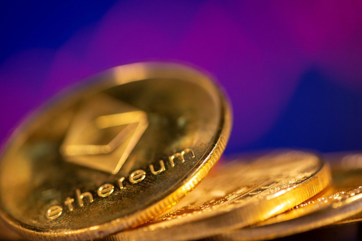 erc-404:-nova-tecnologia-pode-se-tornar-padrao-oficial-do-ethereum-|-investnews