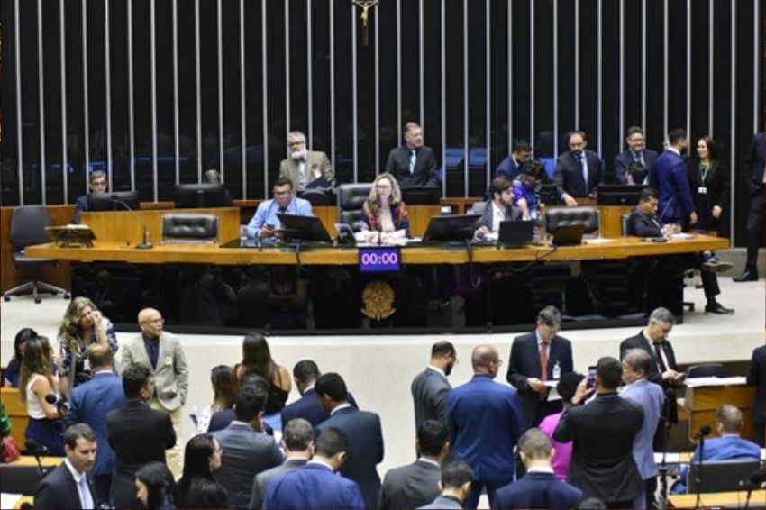 deputados-aprovam-urgencia-e-projeto-que-visa-limitar-a-gd-sera-votado-em-plenario