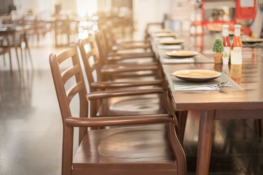 Bares e restaurantes terão redução na conta de luz com uso da solar por assinatura