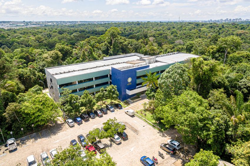 Parceria visa desenvolver soluções renováveis para Universidade Federal do Amazonas Parceria visa desenvolver soluções renováveis para Universidade Federal do Amazonas