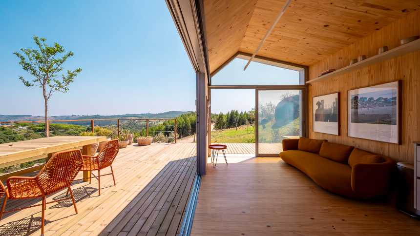 O módulo de 40 metros quadrados da Capsu pode vir completo, como uma tiny house e também pode dar origem a composições maiores (Foto: Divulgação)