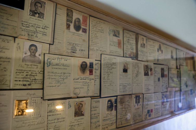 Rio de Janeiro (RJ) 21/02/2024 - Documentos de primeiros imigrantes italianos.  Foto: Vera Donato/Divulgação