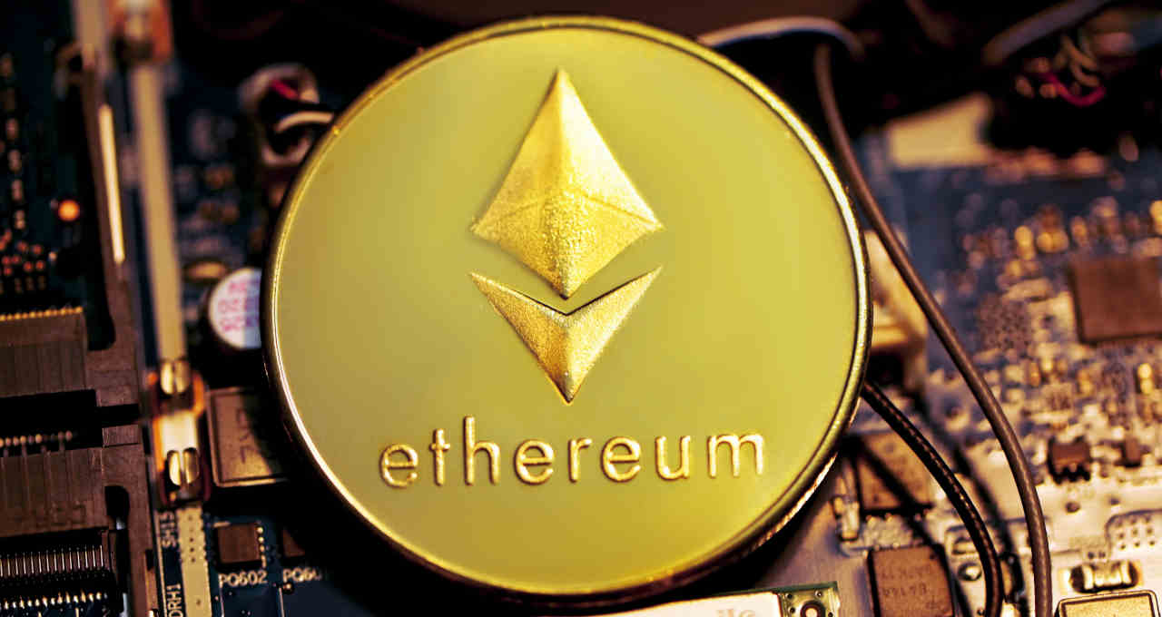 nao-e-o-bitcoin-(btc):-criptomoeda-atinge-nova-maxima-com-expectativa-de-etf;-confira-–-money-times