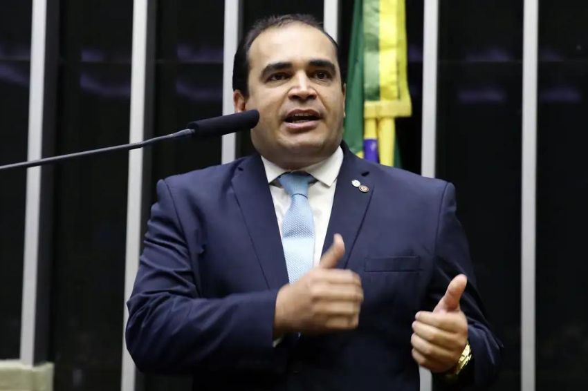 projeto-de-lei-quer-proibir-distribuidoras-de-atuarem-no-mercado-de-gd