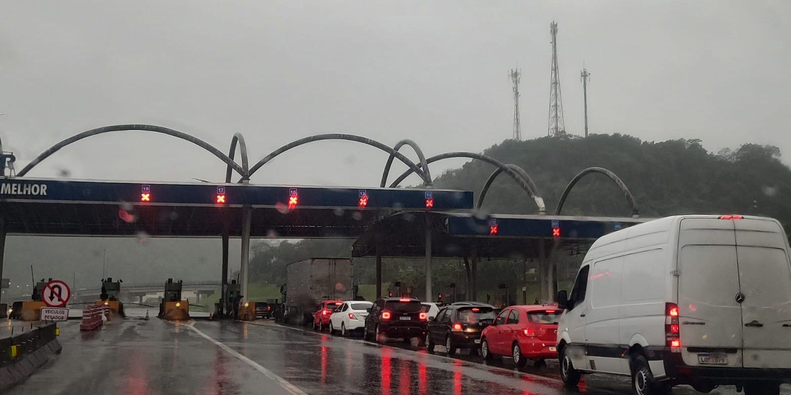 chuvas-intensas-interditam-subidas-para-petropolis-e-teresopolis