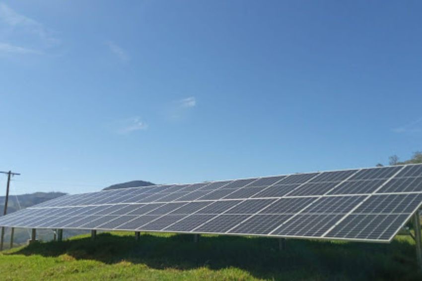 O que é uma usina fotovoltaica com sobra? O que é uma usina fotovoltaica com sobra?