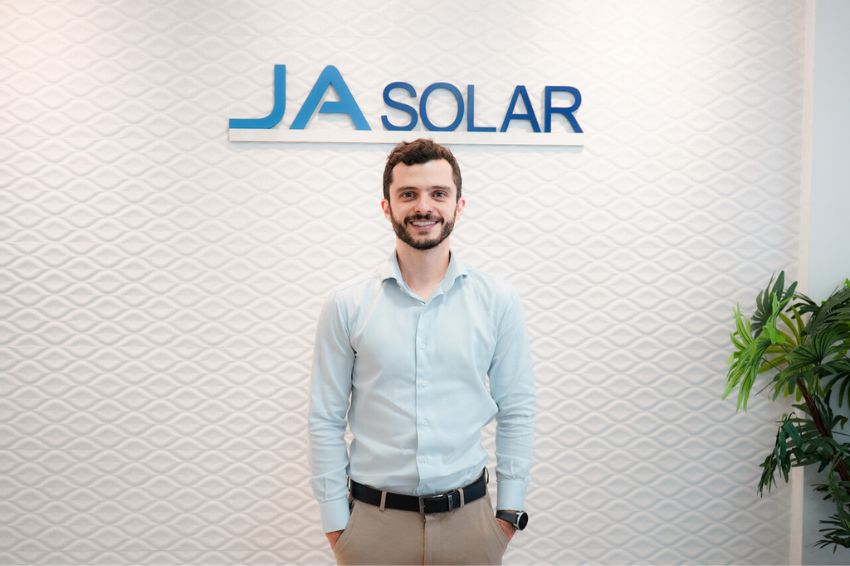 JA Solar visa desenvolver carteira de geração centralizada no Brasil JA Solar visa desenvolver carteira de geração centralizada no Brasil