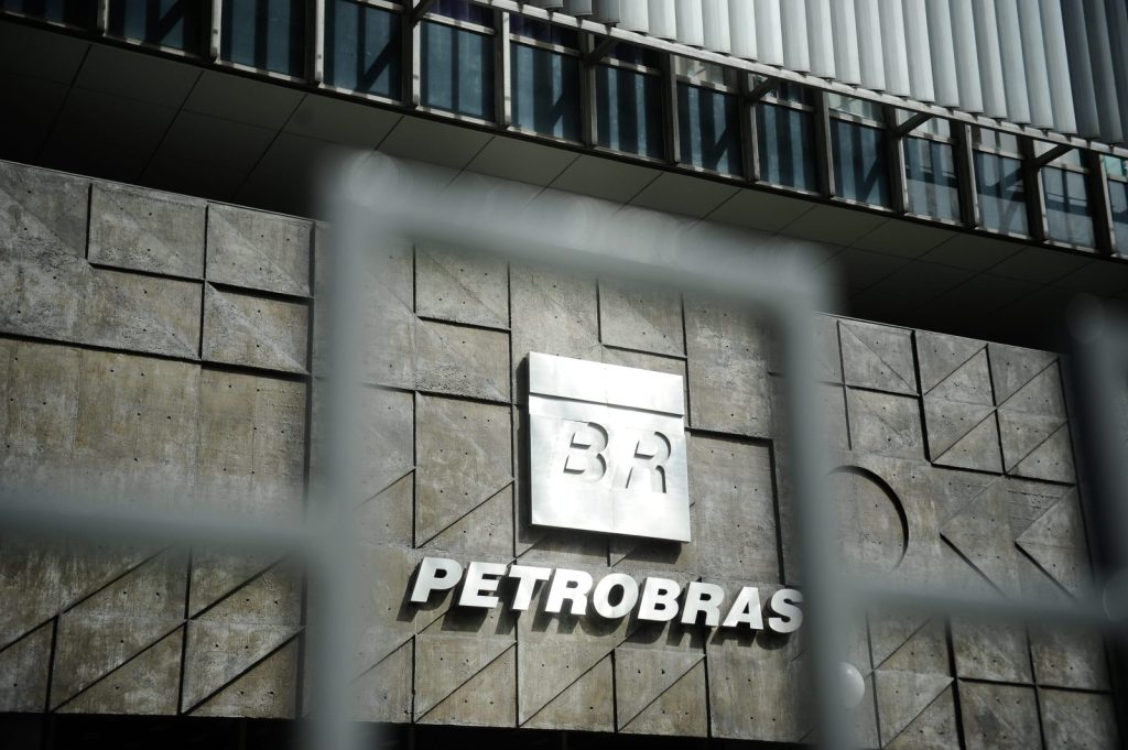 acoes-da-semana:-petrobras-(petr4)-e-vale-(vale3)-estao-perto-do-ponto-de-compra