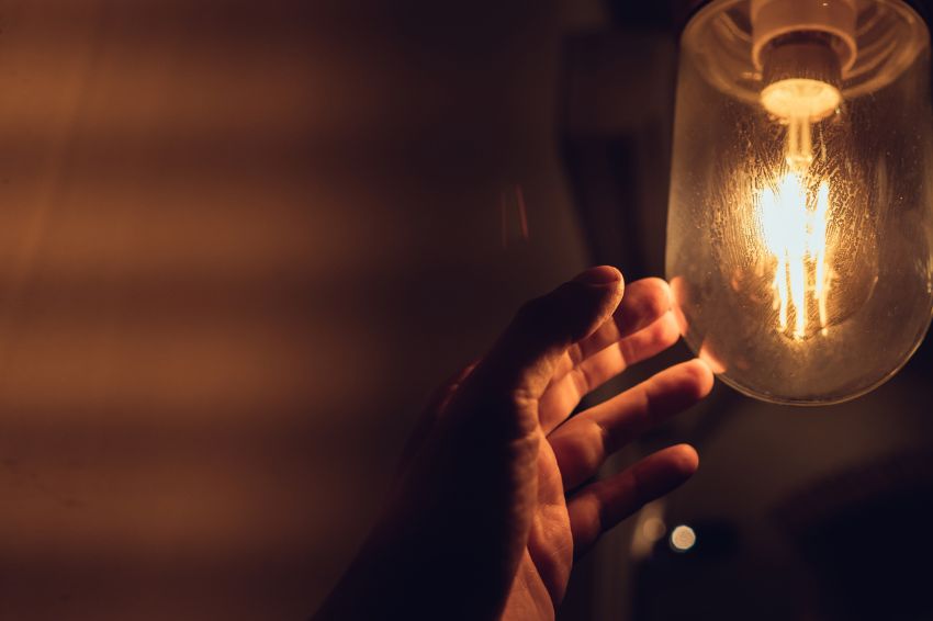Consumo de energia elétrica teve alta de 8% em fevereiro, afirma EPE Consumo de energia elétrica teve alta de 8% em fevereiro, afirma EPE