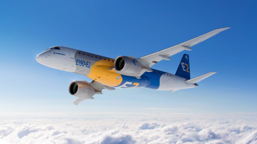 embraer-estuda-fabricar-avioes-maiores-para-concorrer-com-boeing-e-airbus-–-neofeed