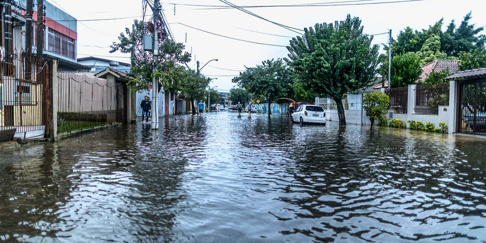 com-50-mil-em-areas-de-risco,-canoas-ordena-evacuacao-de-11-bairros