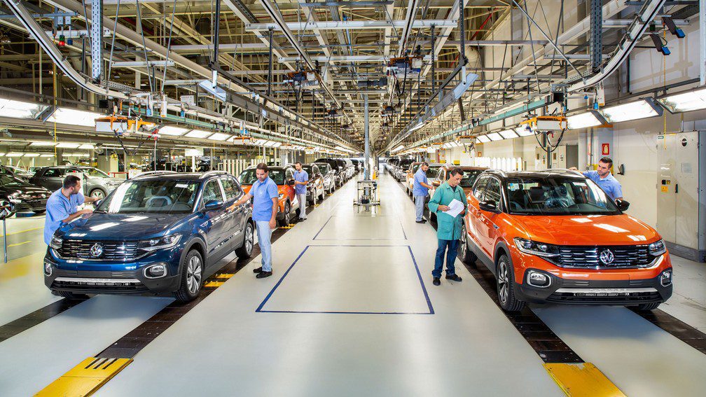 chuvas-no-rs-levam-volks-a-colocar-funcionarios-de-3-fabricas-em-ferias-coletivas