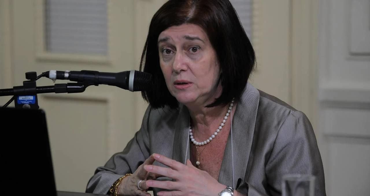 petrobras-(petr4):-magda-chambriard-deve-assumir-estatal-nesta-sexta,-dizem-fontes-–-money-times