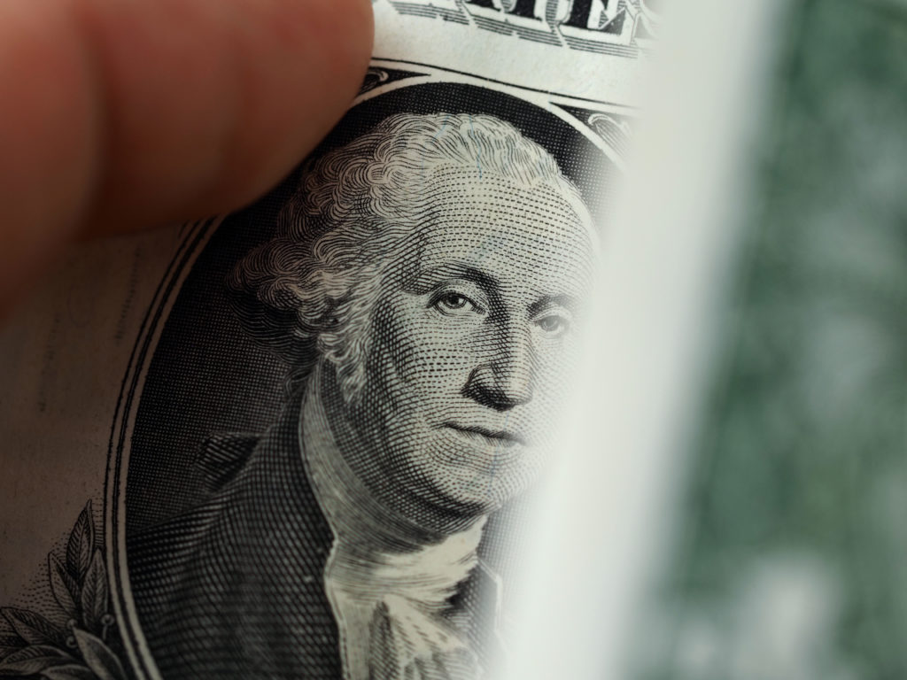 aposta-na-forca-global-do-dolar-recua-com-dados-brandos-nos-eua-|-investnews