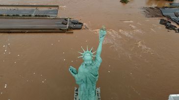 Uma imagem de drone mostra uma área afetada pelas enchentes em Lajeado Rio Grande do Sul, Brasil, 3 de maio de 2024. Jeff Botega/Agência RBS via REUTERS