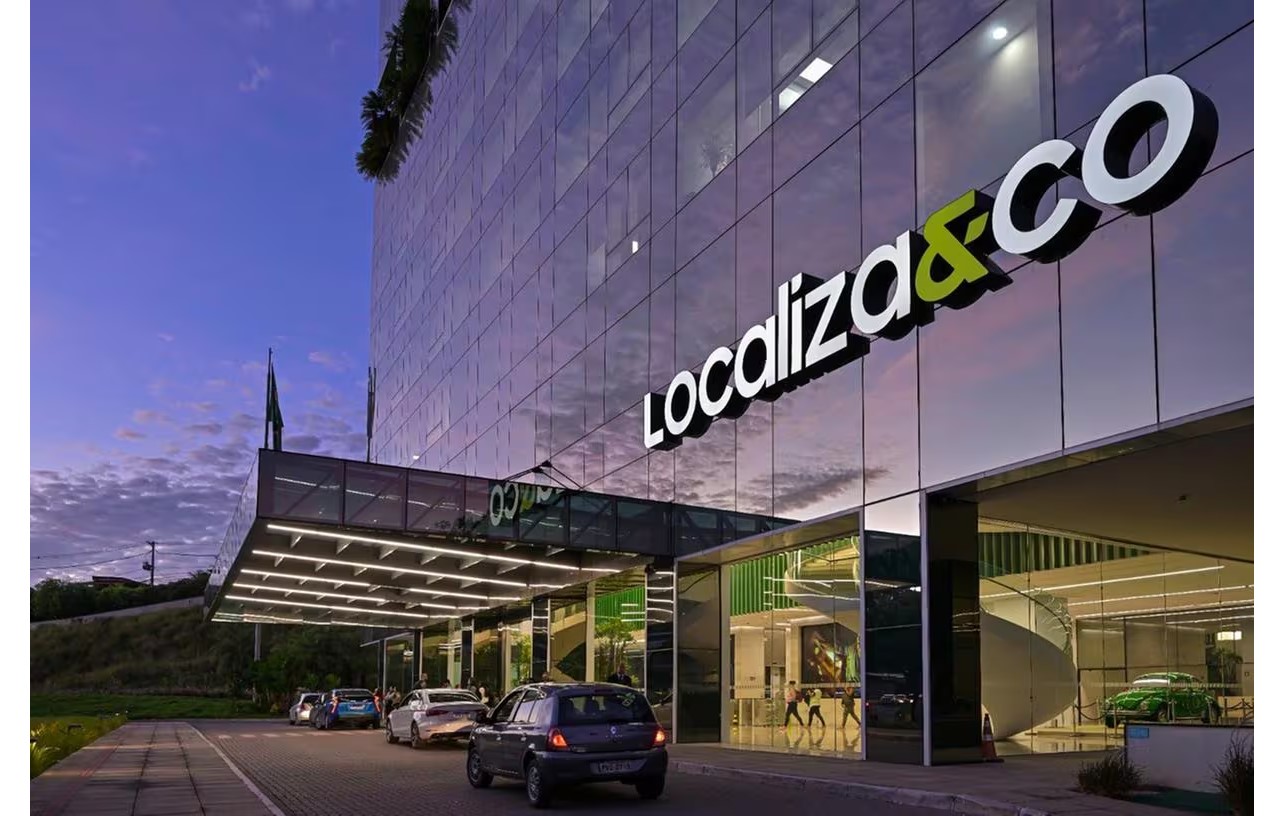 Localiza (RENT3) corta comissão paga a agências e vê Movida (MOVI3) crescer em locação corporativa