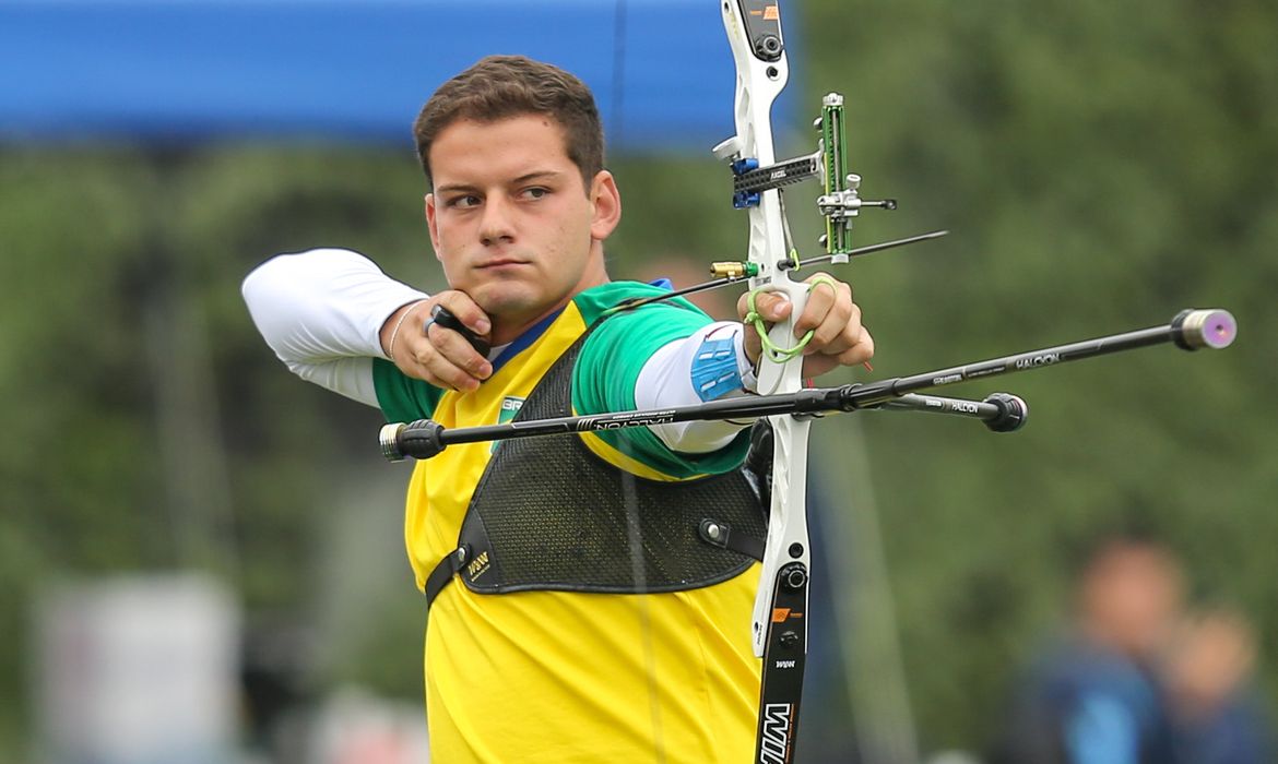 Abelardo Mendes Jr/rededoesporte.gov.br/Direitos Reservados Marcus D'Almeida (Brasil), na semifinal do individual do arco recurvo no tiro com arco dos Jogos Pan-Americanos Lima 2019. Local: Villa Maria del Triunfo, em Lima (Peru). Data: 11.08.2019.