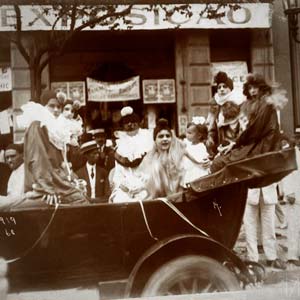 09-carnaval-do-rio-191901-(1).jpg Generic placeholder image