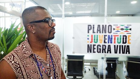 Daniella Almeida/Agência Brasil Brasília (DF), 16/09/2025 – Petrúcio Cruz, delegado na 5ª Conferência Nacional de Promoção da Igualdade Racial (Conapir) de 2025 (músico, arte-educador e servidor público no município de Caruaru, em Pernambuco) Foto: Daniella Almeida/Agência Brasil