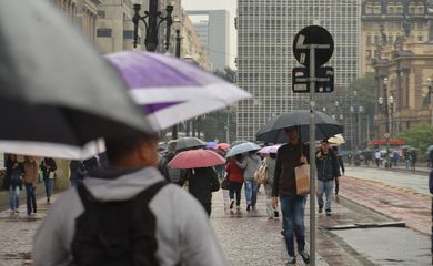 Chuva na região central de São Paulo.