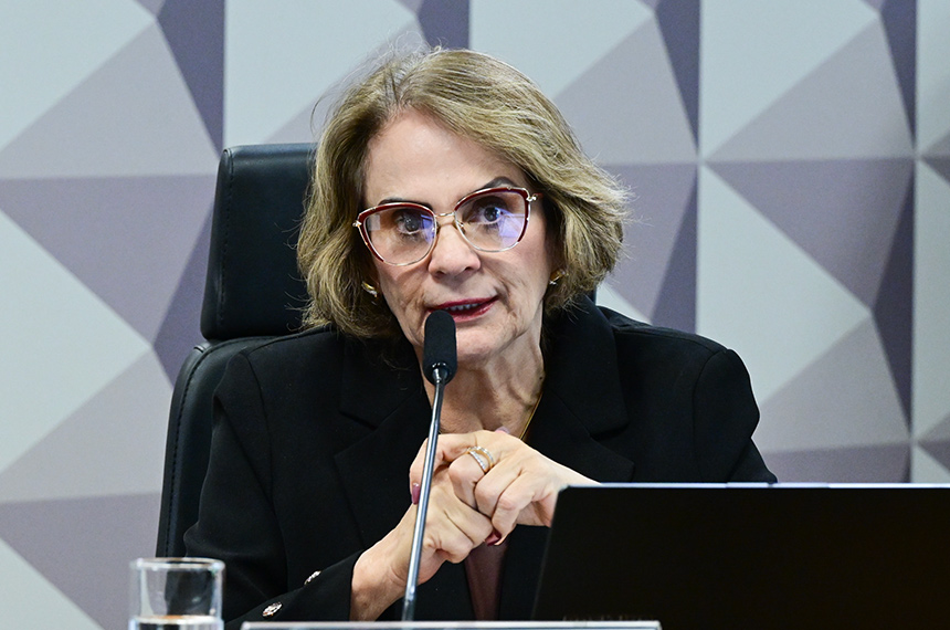 cdh-encerra-semestre-com-mais-de-100-propostas-apreciadas