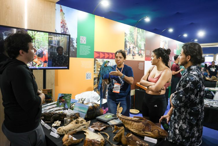 Tomaz Silva/Agência Brasil Rio de Janeiro (RJ), 29/07/2026 – Público visita a ExpoT&C, maior feira científica da América Latina durante a SBPC, na Universidade Federal Fluminense, em Niterói (RJ). Foto: Tomaz Silva/Agência Brasil