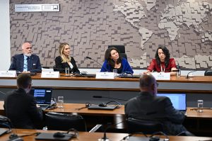 marco-legal-da-ia-deve-proteger-jornalismo-e-direitos-autorais,-aponta-debate