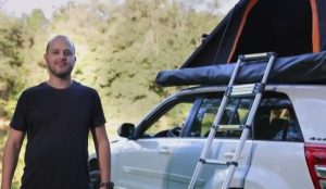 ex-profissional-de-ti-supera-burnout-e-fatura-r$-40-mil-com-barracas-de-teto-para-carros