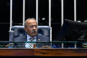 rodrigues-alerta-para-efeitos-do-el-nino-e-cobra-medidas-contra-seca-em-roraima