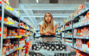 na-prateleira-do-consumidor,-confianca-nao-e-diferencial;-e-sobrevivencia
