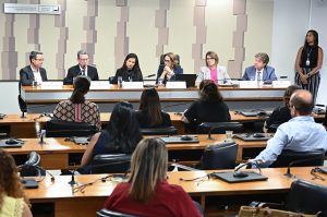 debate-aponta-dificuldades-em-diagnostico-e-tratamento-para-doenca-pulmonar-rara