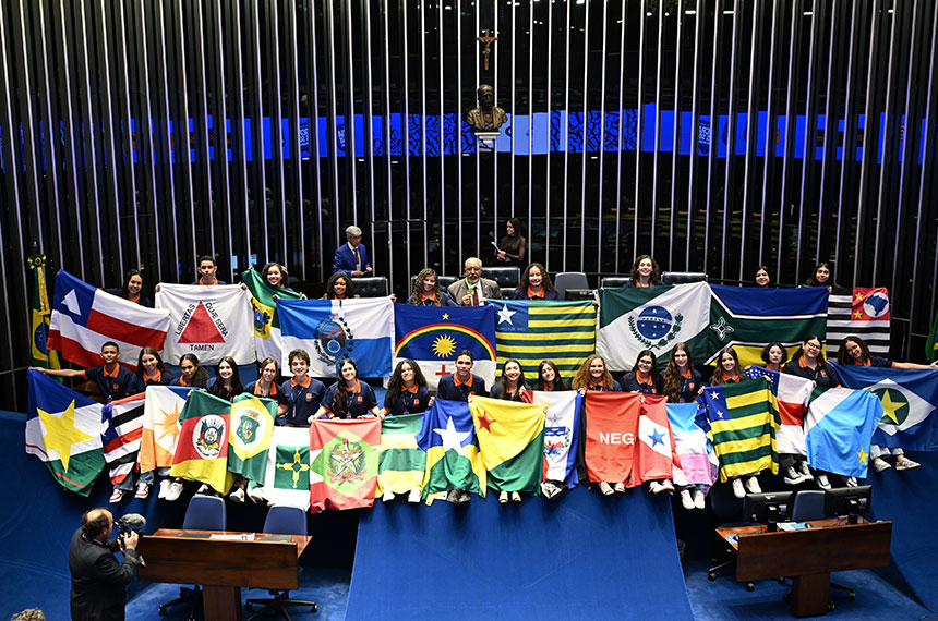 jovem-senador-2026-termina-com-projetos-aprovados-e-relatos-emocionantes