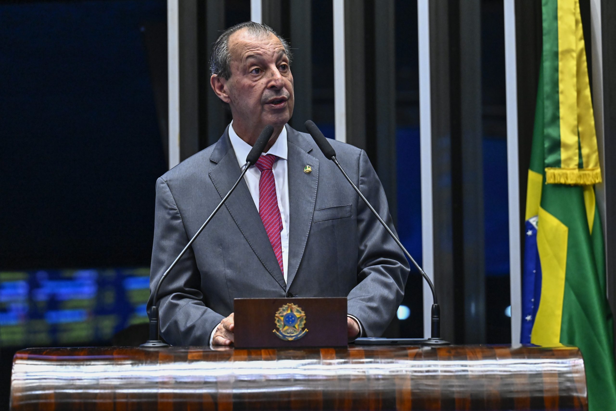 fim-da-escala-6×1:-omar-aziz-apresenta-relatorio-no-senado-nesta-quinta-feira;-veja-proximos-passos