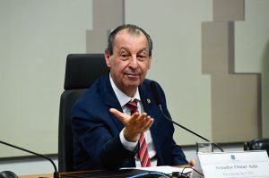 pec-do-fim-da-escala-6×1-ja-conta-com-relatorio-favoravel-na-ccj