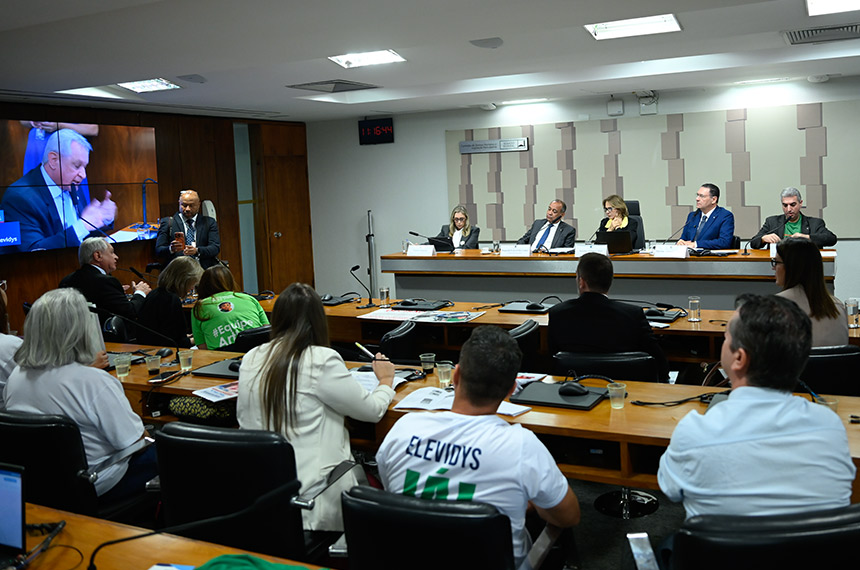 debatedores-pedem-liberacao-de-medicamento-para-distrofia-muscular